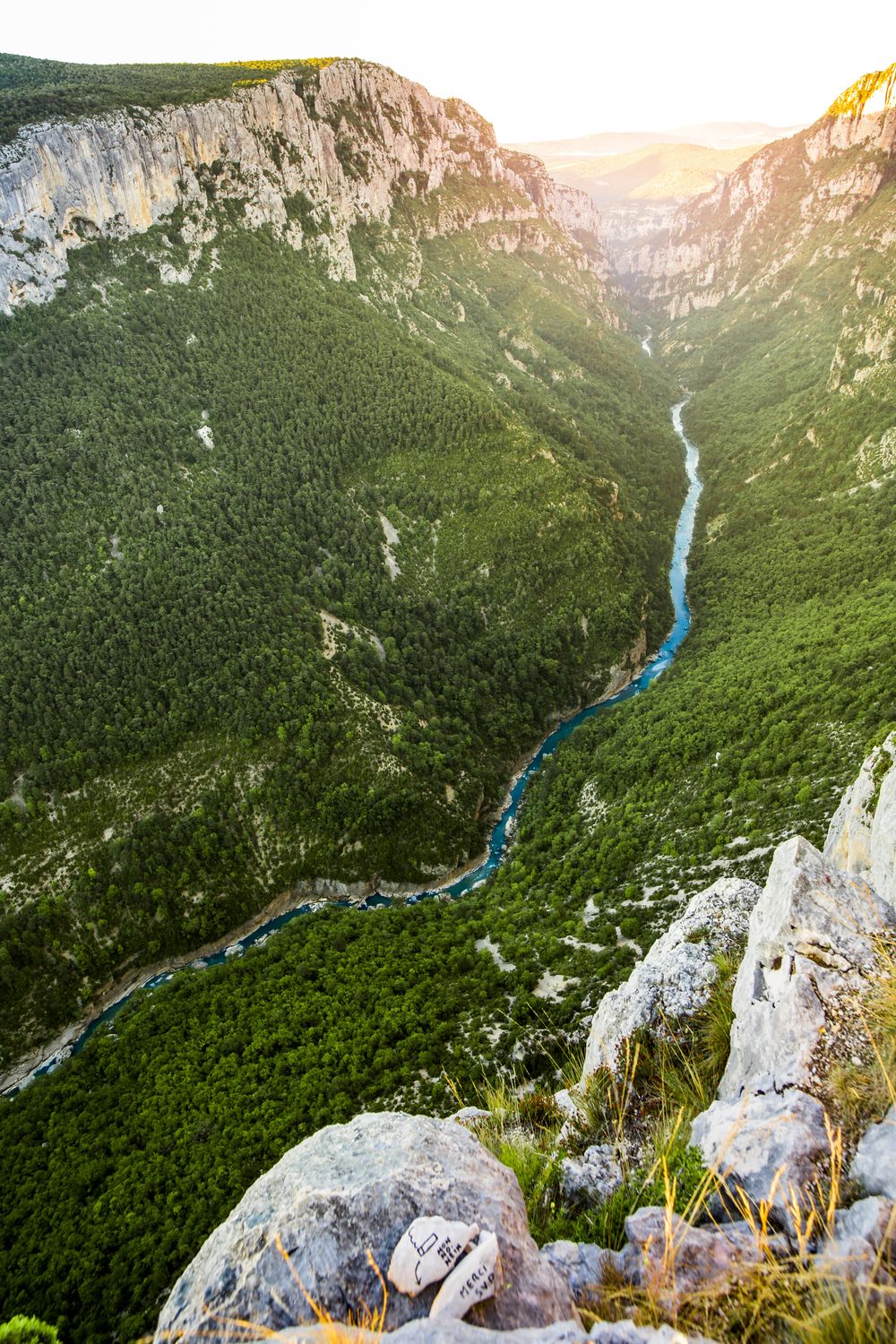 La rivière verte vue depuis les hauteurs des gorges